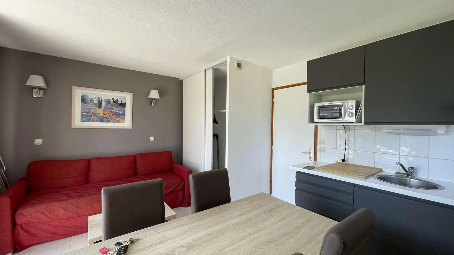 Maison Duplex Avec Clim, 2 Piscines, Terrasse, Parking, Animaux Admis - 8 Pers. - Fr-1-382-165 Salavas 0*,  France