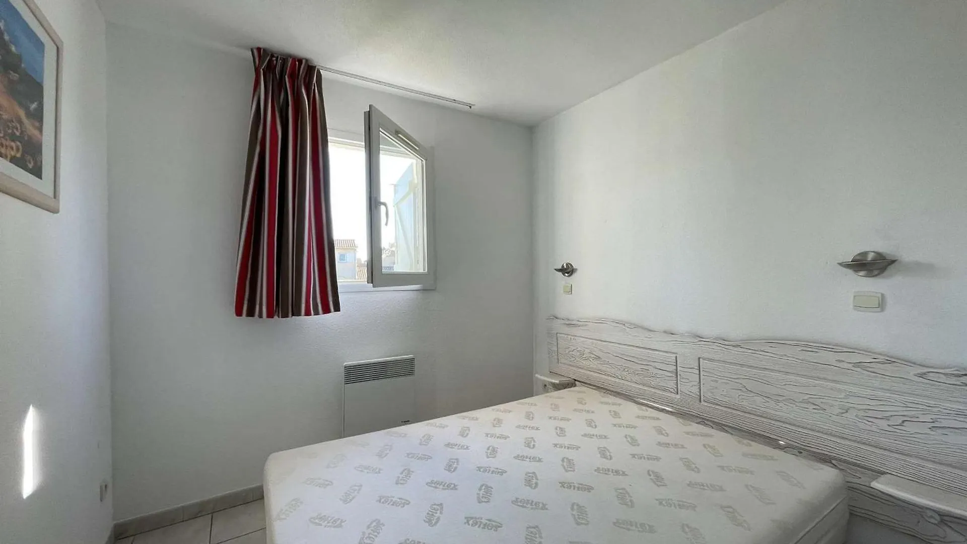 Maison Duplex Avec Clim, 2 Piscines, Terrasse, Parking, Animaux Admis - 8 Pers. - Fr-1-382-165 Salavas Holiday home