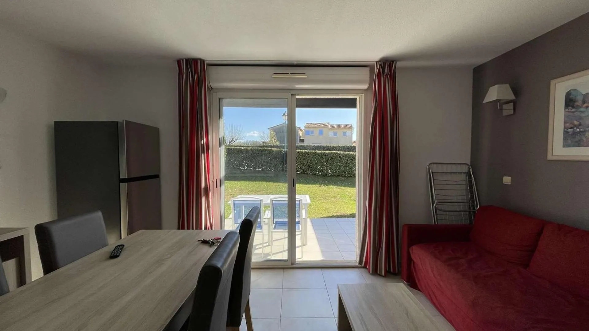 Maison Duplex Avec Clim, 2 Piscines, Terrasse, Parking, Animaux Admis - 8 Pers. - Fr-1-382-165 Salavas 0*,